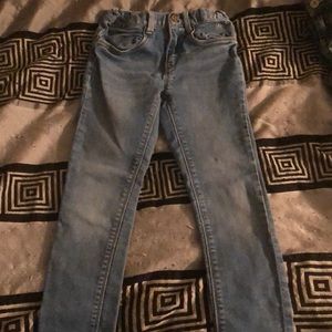 Girls jeans size 6-8 all in like new condition